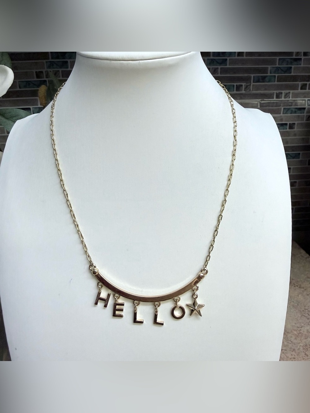 BCBGeneration HELLO Charm Collar Necklace Gold-Tone Star Dangle Pendant 16"